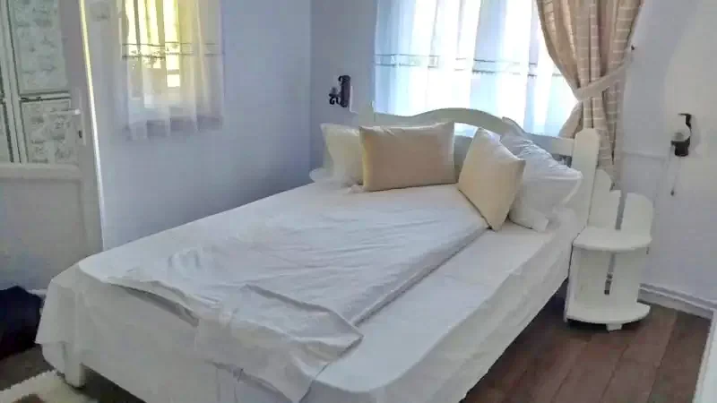 Gyilkostó Szállás | Motel (K1263-8) A kép szerzői jogvédelem alatt állhat. Javasolt a kapcsolatfelvétel a jog tulajdonossal.