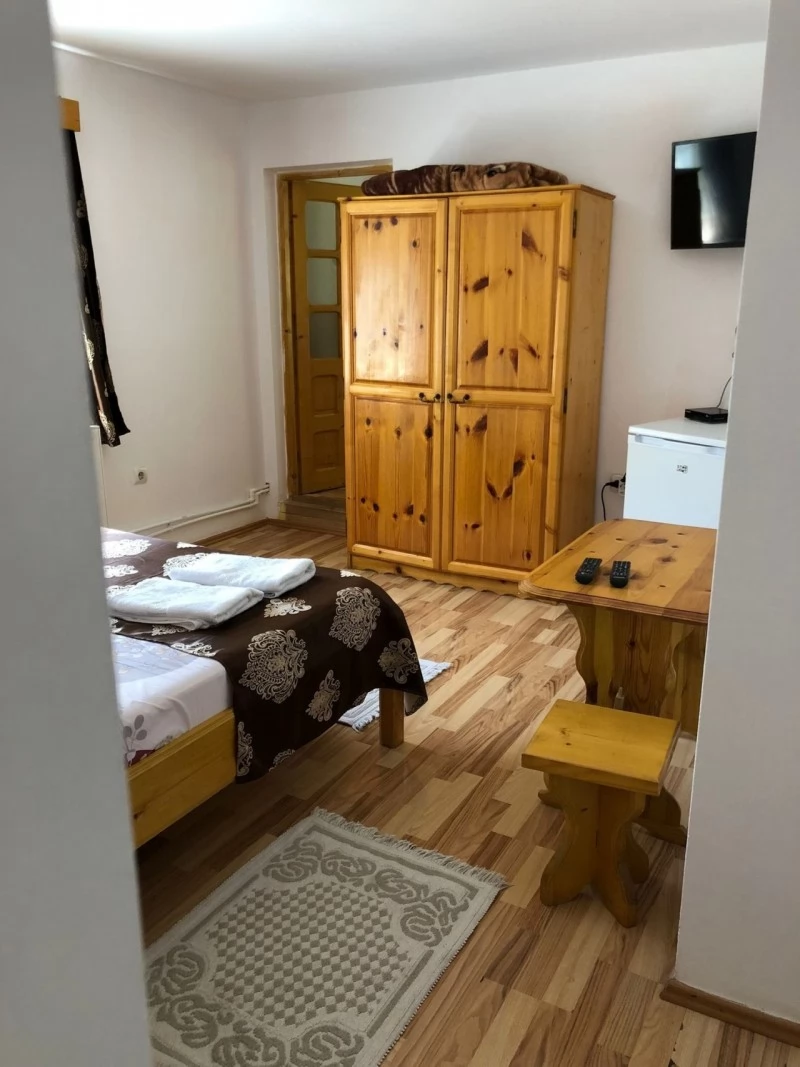 Gyilkostó Szállás | Motel (K1263-29) A kép szerzői jogvédelem alatt állhat. Javasolt a kapcsolatfelvétel a jog tulajdonossal.