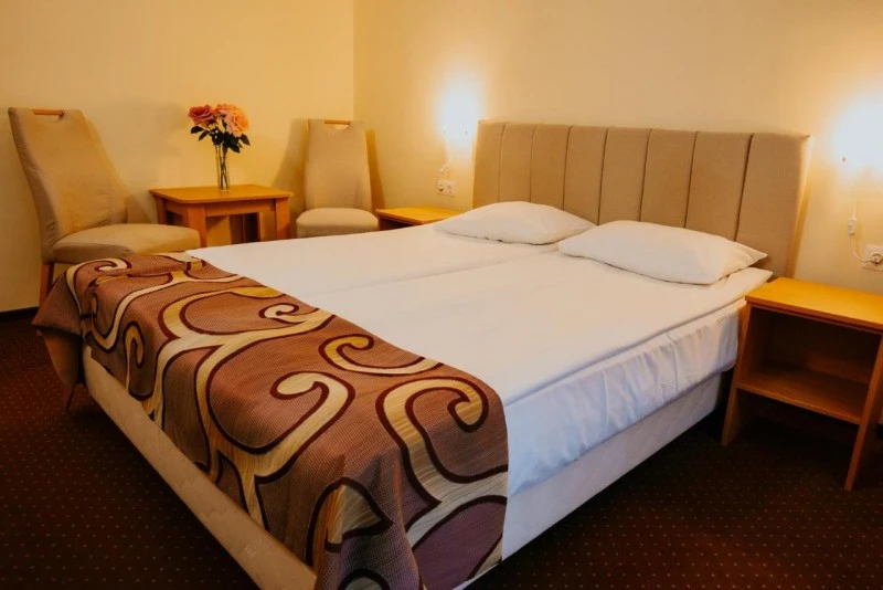 Băile Tușnad Cazare | Hotel** (K1536-9) Imaginea poate fi supusă drepturilor de autor. Se recomandă contactarea titularului drepturilor. Băile Tușnad Cazare | Hotel** (K1536-9) Imaginea poate fi supusă drepturilor de autor. Se recomandă contactarea titularului drepturilor.