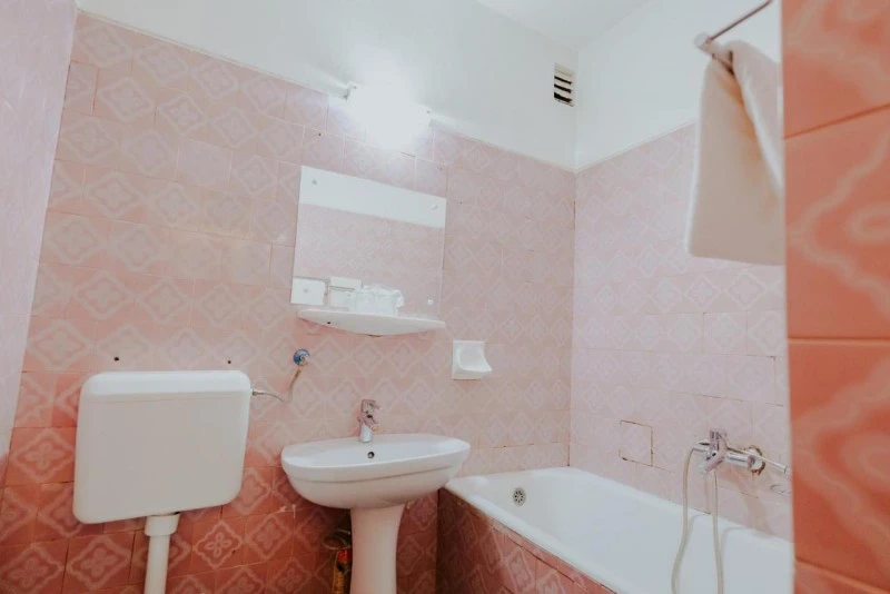 Băile Tușnad Cazare | Hotel** (K1536-32) Imaginea poate fi supusă drepturilor de autor. Se recomandă contactarea titularului drepturilor. Băile Tușnad Cazare | Hotel** (K1536-32) Imaginea poate fi supusă drepturilor de autor. Se recomandă contactarea titularului drepturilor.