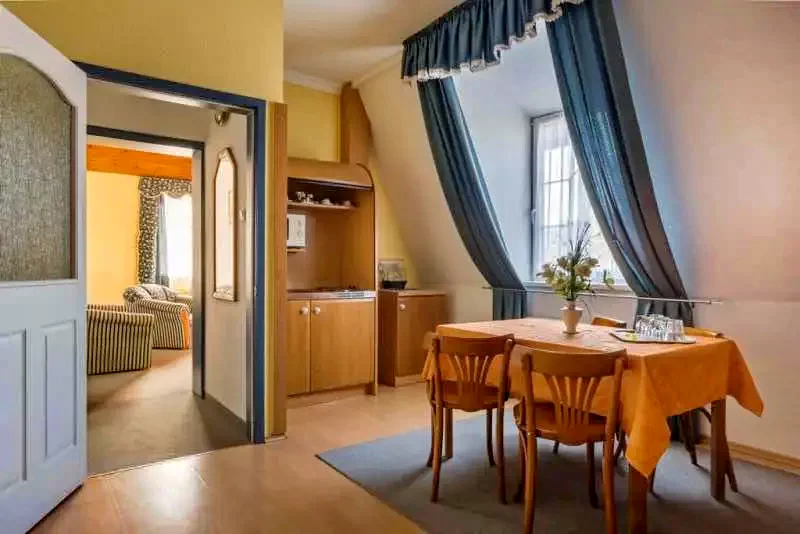 Mișcolț Cazare | Hotel*** (K0856-19) Imaginea poate fi supusă drepturilor de autor. Se recomandă contactarea titularului drepturilor. Mișcolț Cazare | Hotel*** (K0856-19) Imaginea poate fi supusă drepturilor de autor. Se recomandă contactarea titularului drepturilor.