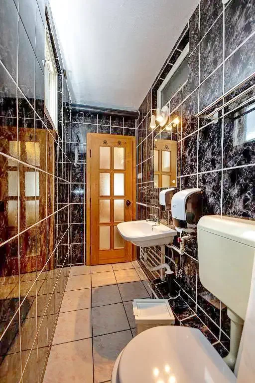 Cazare Zârnești - Pensiunea Carmi House*** | Zârnești - Carmi House Panzió*** (a volt Mosorel). Imaginea poate fi supusă drepturilor de autor. Se recomandă contactarea titularului drepturilor.