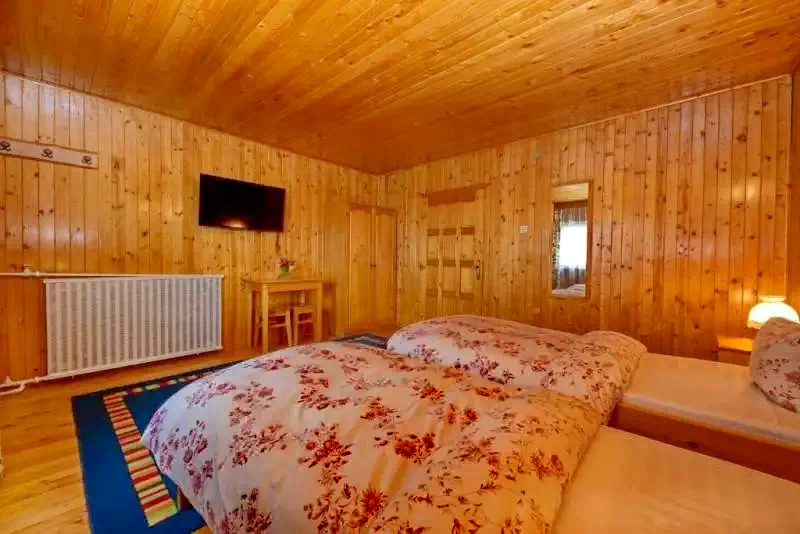 Cazare Zârnești - Pensiunea Carmi House*** | Zârnești - Carmi House Panzió*** (a volt Mosorel). Imaginea poate fi supusă drepturilor de autor. Se recomandă contactarea titularului drepturilor.