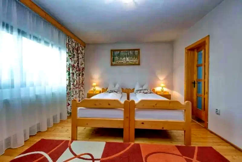 Cazare Zârnești - Pensiunea Carmi House*** | Zârnești - Carmi House Panzió*** (a volt Mosorel). Imaginea poate fi supusă drepturilor de autor. Se recomandă contactarea titularului drepturilor.