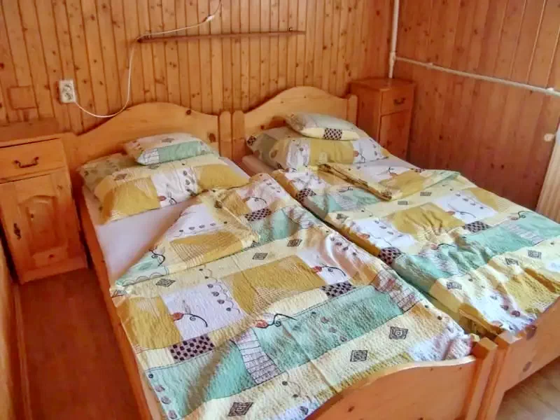 Barajul Zetea Cazare | Sat de vacanță (K0343-11) Imaginea poate fi supusă drepturilor de autor. Se recomandă contactarea titularului drepturilor.