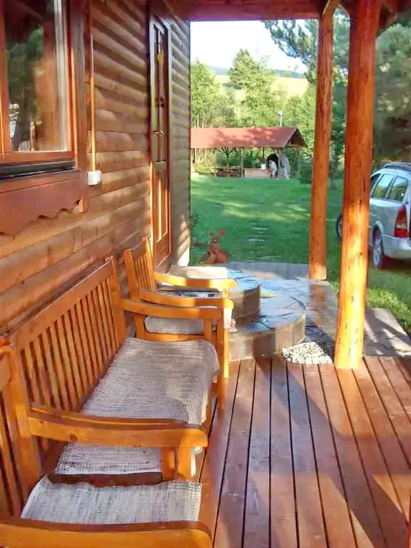 Barajul Zetea Cazare | Sat de vacanță (K0343-17) Imaginea poate fi supusă drepturilor de autor. Se recomandă contactarea titularului drepturilor.