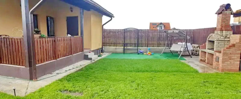 Barcarozsnyó Szállás | Üdülőfalu (K0548-8) A kép szerzői jogvédelem alatt állhat. Javasolt a kapcsolatfelvétel a jog tulajdonossal.