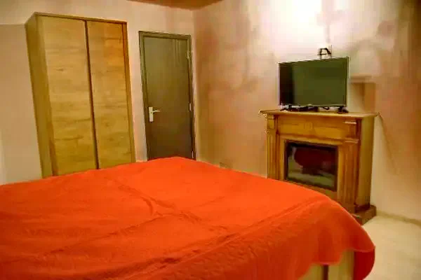 Râșnov Cazare | Sat de vacanță (K0548-13) Imaginea poate fi supusă drepturilor de autor. Se recomandă contactarea titularului drepturilor.