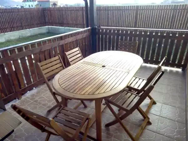 Râșnov Cazare | Sat de vacanță (K0548-16) Imaginea poate fi supusă drepturilor de autor. Se recomandă contactarea titularului drepturilor.