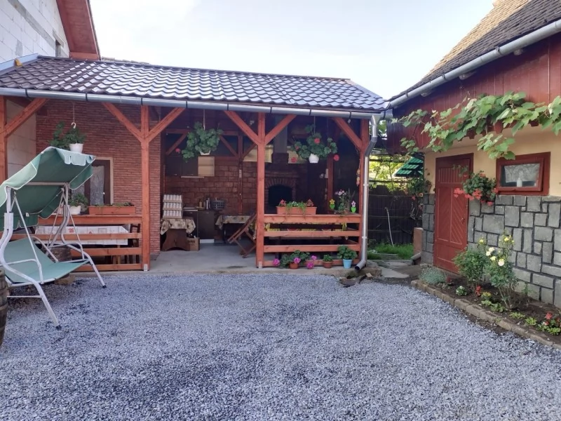 Sovata Cazare | Cabană (K0243-8) Imaginea poate fi supusă drepturilor de autor. Se recomandă contactarea titularului drepturilor. Sovata Cazare | Cabană (K0243-8) Imaginea poate fi supusă drepturilor de autor. Se recomandă contactarea titularului drepturilor.