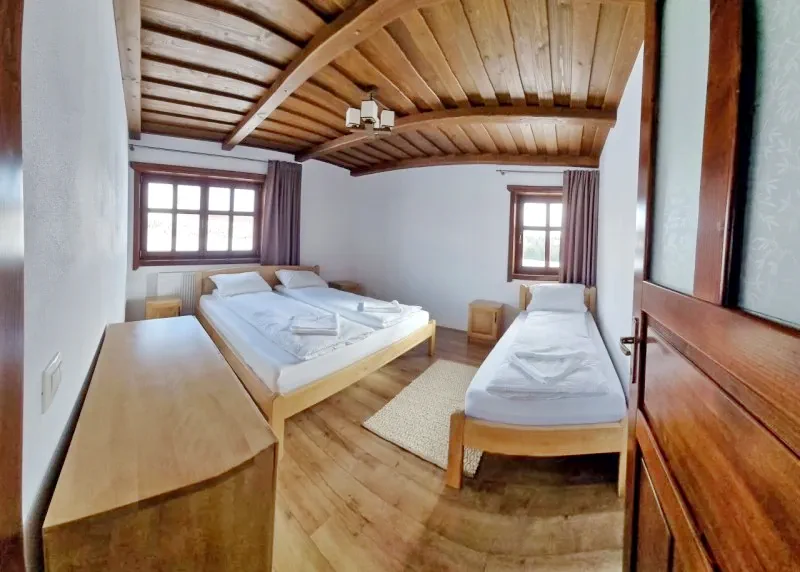 Székelyvarság Szállás | Vendégház (K1434-8) A kép szerzői jogvédelem alatt állhat. Javasolt a kapcsolatfelvétel a jog tulajdonossal. Székelyvarság Szállás | Vendégház (K1434-8) A kép szerzői jogvédelem alatt állhat. Javasolt a kapcsolatfelvétel a jog tulajdonossal.