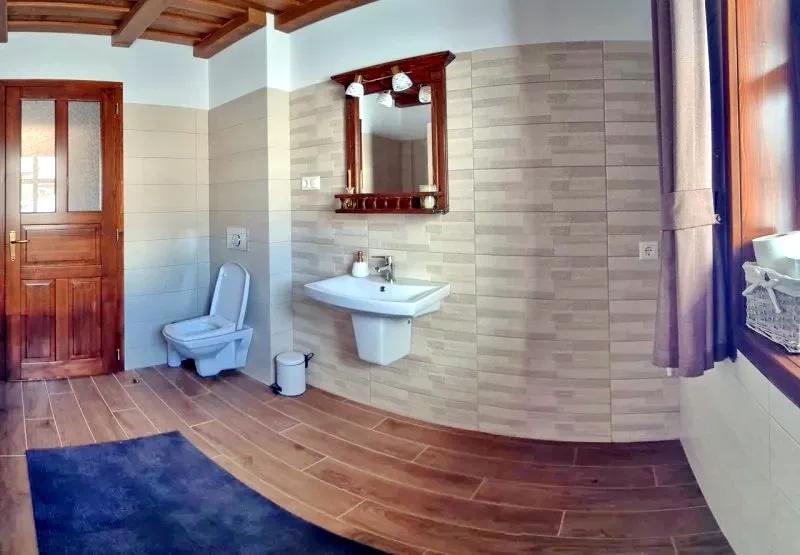 Vărșag Cazare | Hotel**** (K1434-9) Imaginea poate fi supusă drepturilor de autor. Se recomandă contactarea titularului drepturilor.