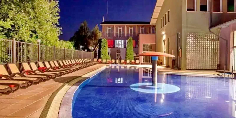 Băile 1 Mai Cazare | Casă de oaspeți (K0755-46) Imaginea poate fi supusă drepturilor de autor. Se recomandă contactarea titularului drepturilor.