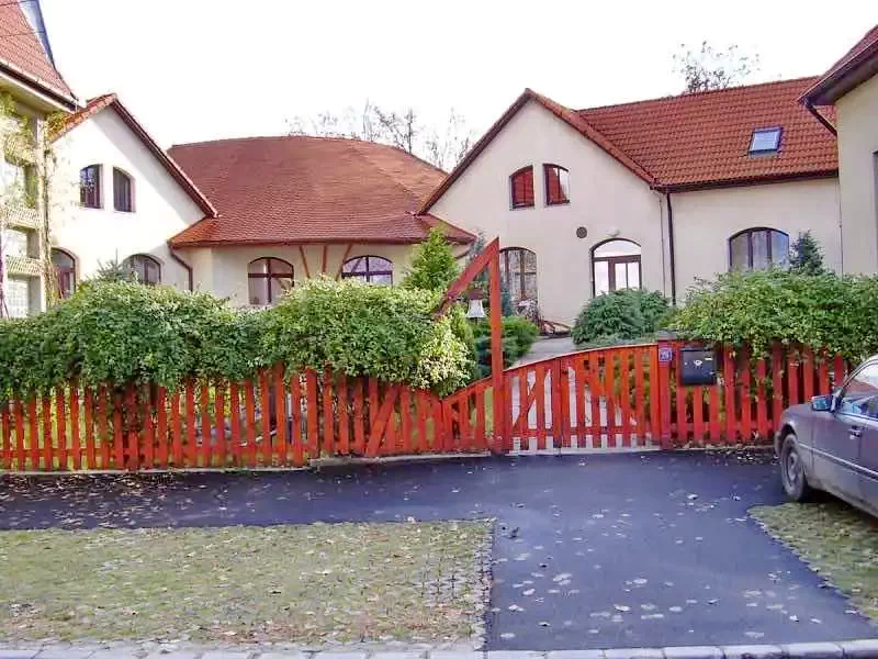 Nagyvárad Szállás | Turisztikai villa (K0953-1) A kép szerzői jogvédelem alatt állhat. Javasolt a kapcsolatfelvétel a jog tulajdonossal.