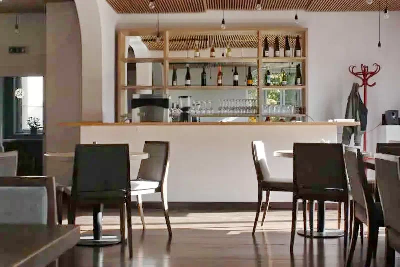 Oradea Cazare | Vilă turistică (K0953-10) Imaginea poate fi supusă drepturilor de autor. Se recomandă contactarea titularului drepturilor.