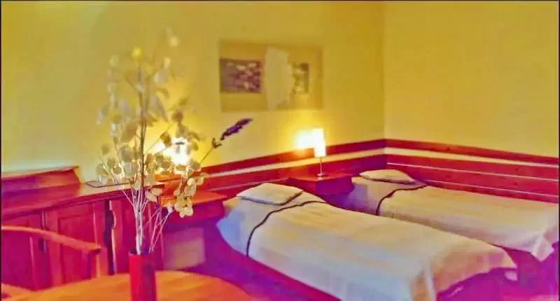 Nagyvárad Szállás | Hostel (K0953-18) A kép szerzői jogvédelem alatt állhat. Javasolt a kapcsolatfelvétel a jog tulajdonossal.