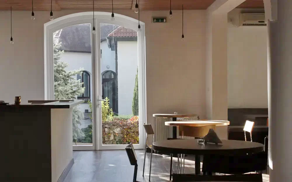 Nagyvárad Szállás | Hostel (K0953-39) A kép szerzői jogvédelem alatt állhat. Javasolt a kapcsolatfelvétel a jog tulajdonossal.