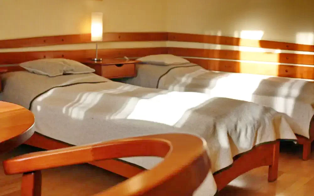 Nagyvárad Szállás | Hostel (K0953-42) A kép szerzői jogvédelem alatt állhat. Javasolt a kapcsolatfelvétel a jog tulajdonossal.