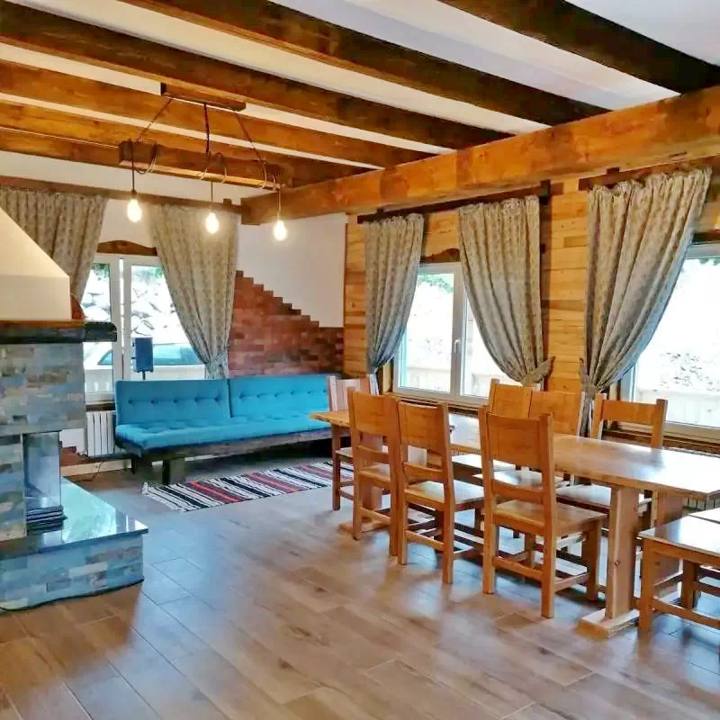 Borșa Cazare | Motel (K1227-2) Imaginea poate fi supusă drepturilor de autor. Se recomandă contactarea titularului drepturilor.