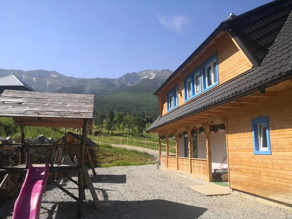 Borșa Cazare | Motel (K1227-63) Imaginea poate fi supusă drepturilor de autor. Se recomandă contactarea titularului drepturilor.