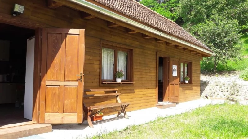 Saschiz Cazare | Motel (K1485-23) Imaginea poate fi supusă drepturilor de autor. Se recomandă contactarea titularului drepturilor.