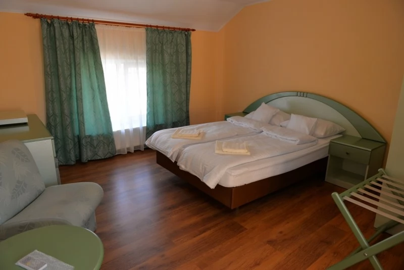 Deva Cazare | Motel (K1475-14) Imaginea poate fi supusă drepturilor de autor. Se recomandă contactarea titularului drepturilor.