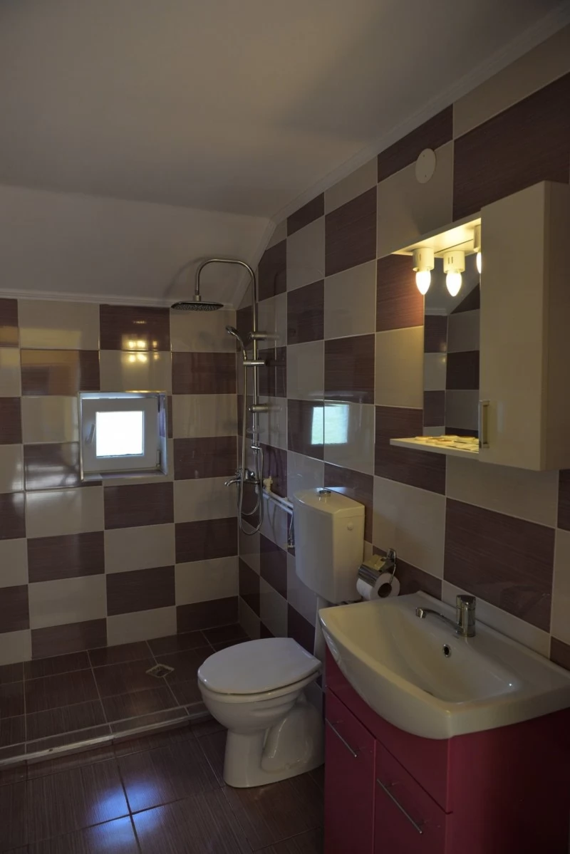 Deva Cazare | Motel (K1475-15) Imaginea poate fi supusă drepturilor de autor. Se recomandă contactarea titularului drepturilor.