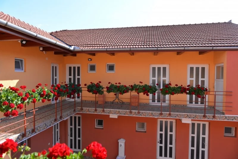 Deva Cazare | Pensiune turistică (K1475-56) Imaginea poate fi supusă drepturilor de autor. Se recomandă contactarea titularului drepturilor.