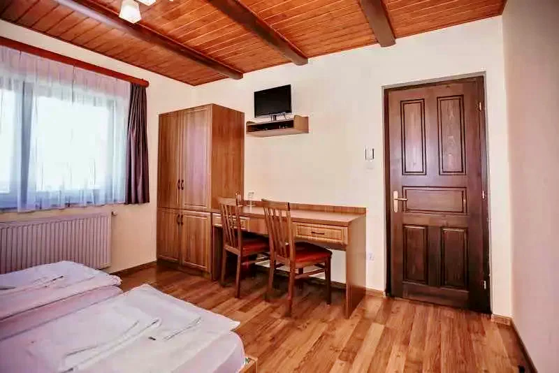 Câmpu Cetății Cazare | Pensiune (K0996-28) Imaginea poate fi supusă drepturilor de autor. Se recomandă contactarea titularului drepturilor.
