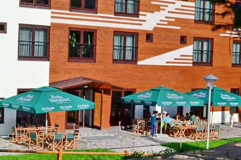 Harghita-Băi Cazare | Pensiune (K1077-16) Imaginea poate fi supusă drepturilor de autor. Se recomandă contactarea titularului drepturilor.