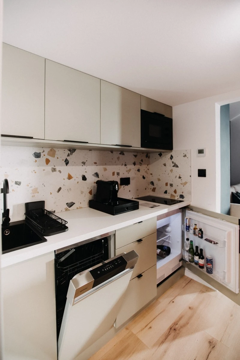 Vlăhița Cazare | Cabană (K0508-10) Imaginea poate fi supusă drepturilor de autor. Se recomandă contactarea titularului drepturilor. Vlăhița Cazare | Cabană (K0508-10) Imaginea poate fi supusă drepturilor de autor. Se recomandă contactarea titularului drepturilor.