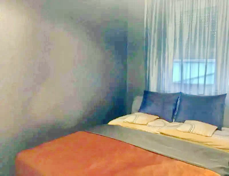  Cazare | Sat de vacanță (K0240-12) Imaginea poate fi supusă drepturilor de autor. Se recomandă contactarea titularului drepturilor.