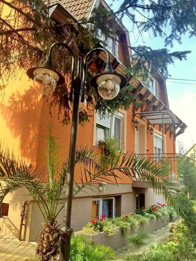 Hajdúszoboszló Szállás | Kulcsosház (K0240-43) A kép szerzői jogvédelem alatt állhat. Javasolt a kapcsolatfelvétel a jog tulajdonossal. Hajdúszoboszló Szállás | Kulcsosház (K0240-43) A kép szerzői jogvédelem alatt állhat. Javasolt a kapcsolatfelvétel a jog tulajdonossal.