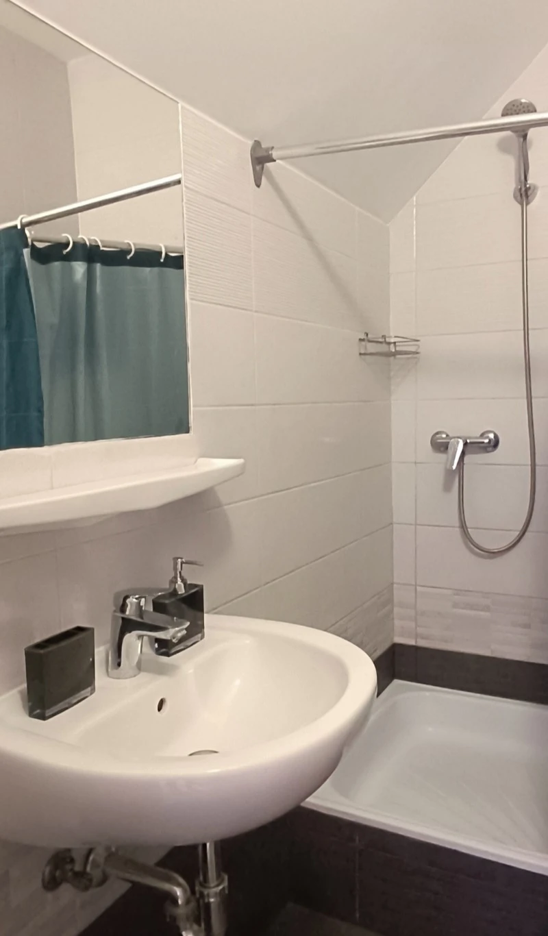 Cazare | Cabană (K0240-45) Imaginea poate fi supusă drepturilor de autor. Se recomandă contactarea titularului drepturilor.  Cazare | Cabană (K0240-45) Imaginea poate fi supusă drepturilor de autor. Se recomandă contactarea titularului drepturilor.