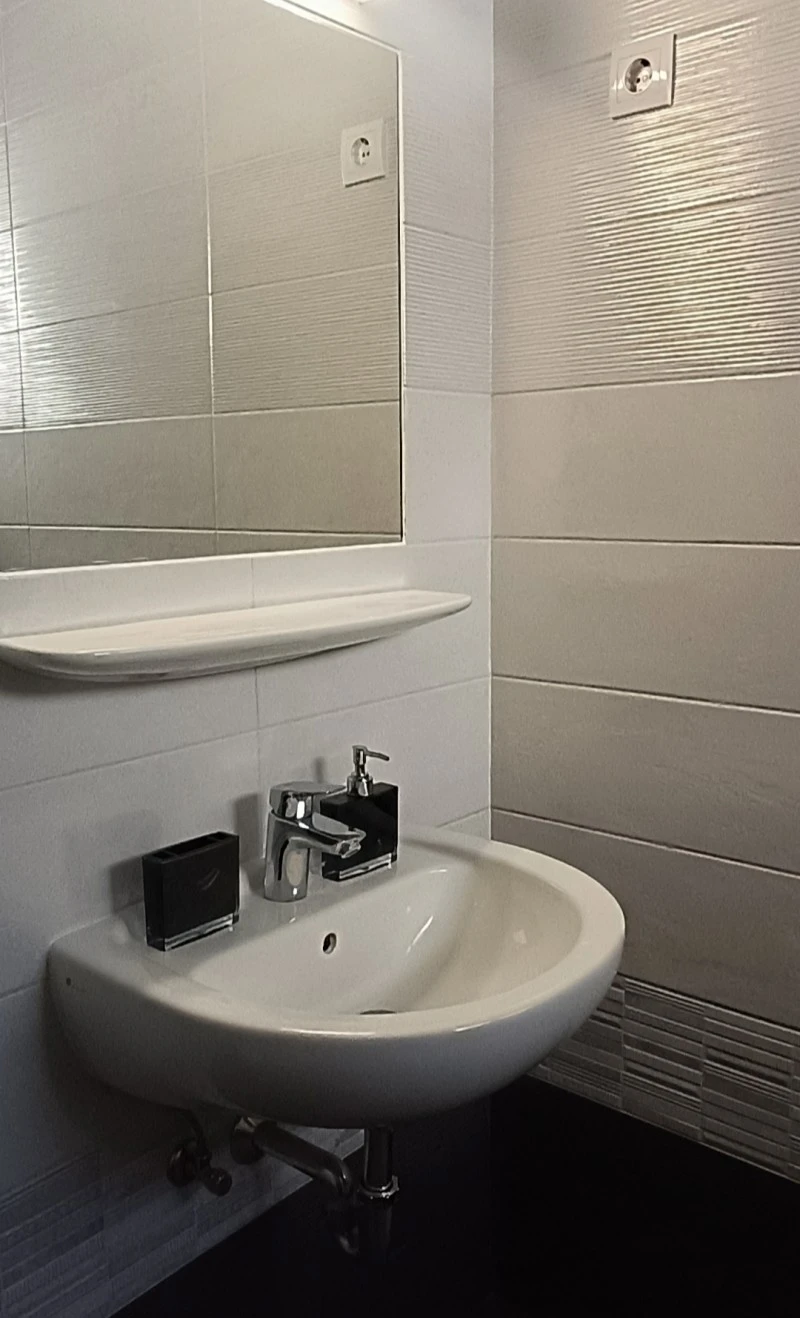 Cazare | Cabană (K0240-46) Imaginea poate fi supusă drepturilor de autor. Se recomandă contactarea titularului drepturilor.  Cazare | Cabană (K0240-46) Imaginea poate fi supusă drepturilor de autor. Se recomandă contactarea titularului drepturilor.