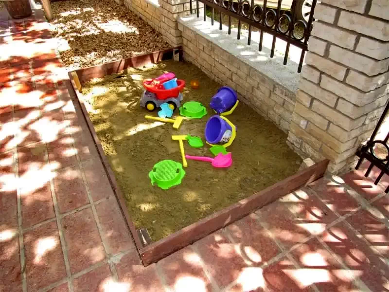 Cazare | Cabană (K0286-2) Imaginea poate fi supusă drepturilor de autor. Se recomandă contactarea titularului drepturilor.  Cazare | Cabană (K0286-2) Imaginea poate fi supusă drepturilor de autor. Se recomandă contactarea titularului drepturilor.