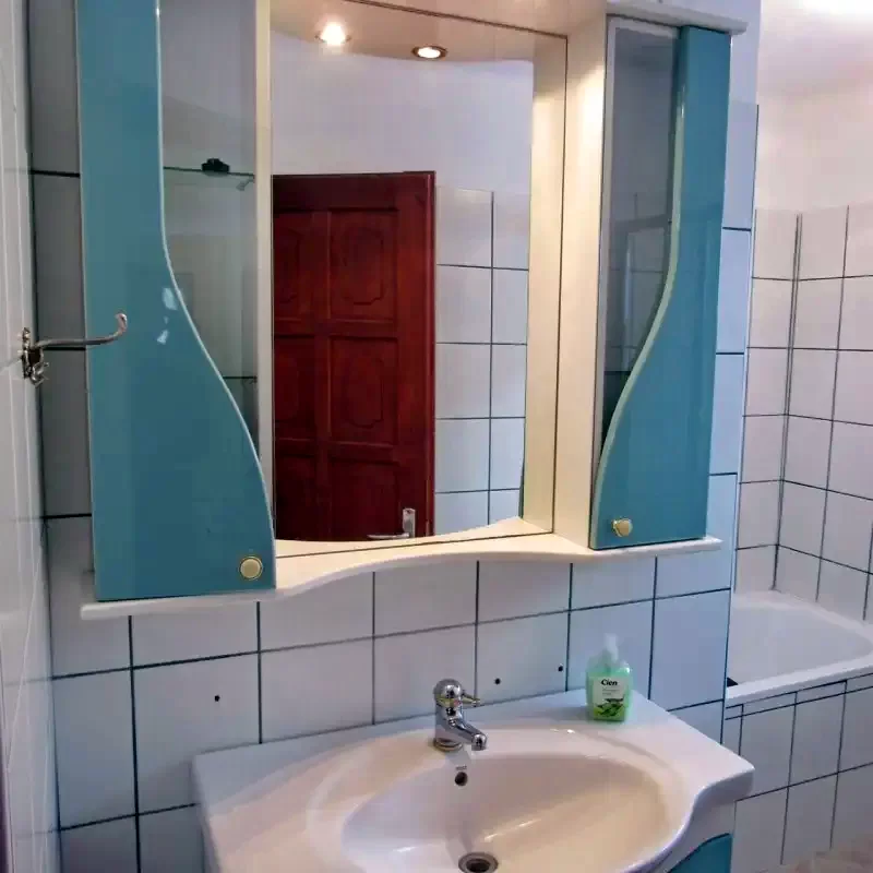 Cazare | Cabană (K0286-12) Imaginea poate fi supusă drepturilor de autor. Se recomandă contactarea titularului drepturilor.  Cazare | Cabană (K0286-12) Imaginea poate fi supusă drepturilor de autor. Se recomandă contactarea titularului drepturilor.