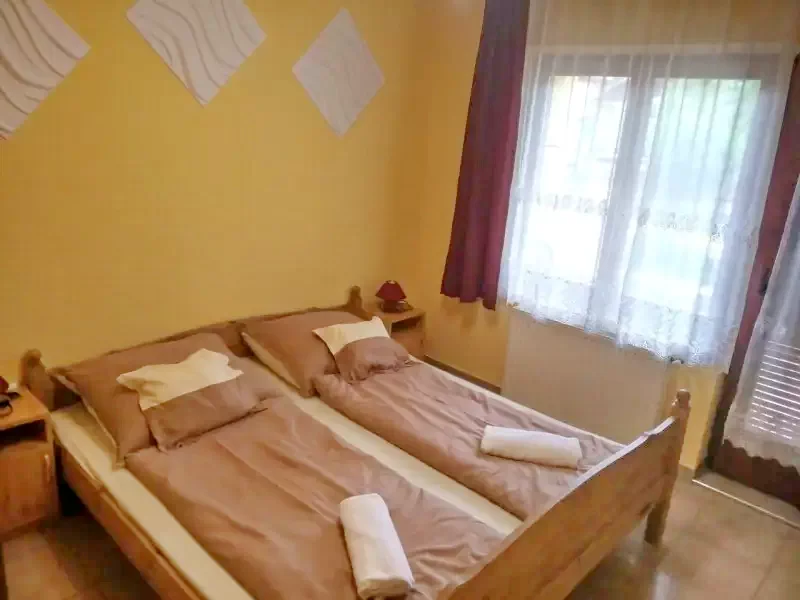 Hajdúszoboszló Szállás | Üdülőfalu (K0286-14) A kép szerzői jogvédelem alatt állhat. Javasolt a kapcsolatfelvétel a jog tulajdonossal.