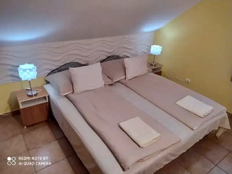  Cazare | Sat de vacanță (K0286-35) Imaginea poate fi supusă drepturilor de autor. Se recomandă contactarea titularului drepturilor.