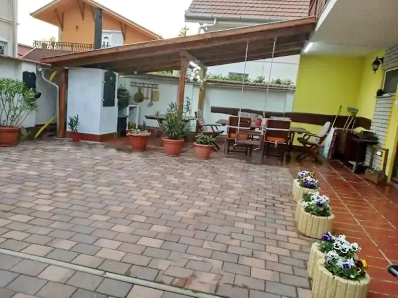 Hajdúszoboszló Szállás | Üdülőfalu (K0286-37) A kép szerzői jogvédelem alatt állhat. Javasolt a kapcsolatfelvétel a jog tulajdonossal.