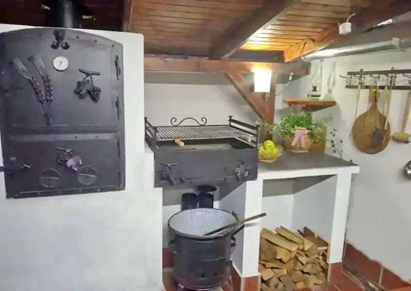  Cazare | Sat de vacanță (K0286-43) Imaginea poate fi supusă drepturilor de autor. Se recomandă contactarea titularului drepturilor.