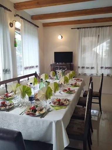 Kézdialmás Szállás | Panzió (K1201-2) A kép szerzői jogvédelem alatt állhat. Javasolt a kapcsolatfelvétel a jog tulajdonossal.