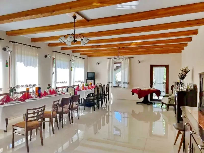 Kézdialmás Szállás | Motel (K1201-11) A kép szerzői jogvédelem alatt állhat. Javasolt a kapcsolatfelvétel a jog tulajdonossal.