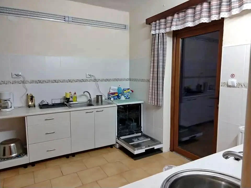 Mereni Cazare | Motel (K1201-17) Imaginea poate fi supusă drepturilor de autor. Se recomandă contactarea titularului drepturilor.