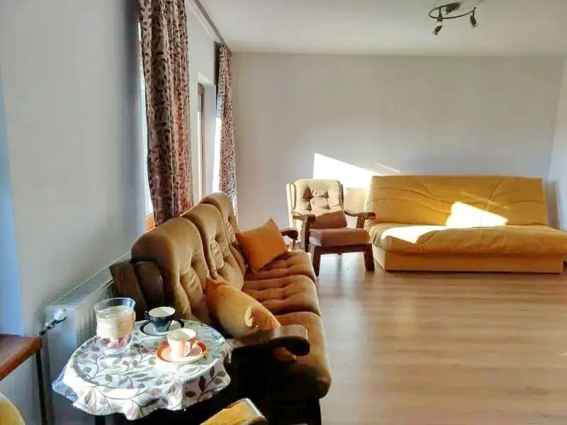 Mereni Cazare | Motel (K1201-18) Imaginea poate fi supusă drepturilor de autor. Se recomandă contactarea titularului drepturilor.