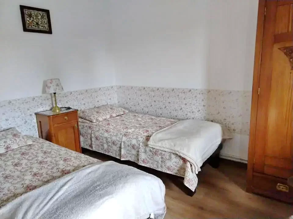 Kézdialmás Szállás | Panzió (K1201-26) A kép szerzői jogvédelem alatt állhat. Javasolt a kapcsolatfelvétel a jog tulajdonossal.