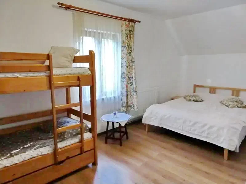 Kézdialmás Szállás | Motel (K1201-28) A kép szerzői jogvédelem alatt állhat. Javasolt a kapcsolatfelvétel a jog tulajdonossal.