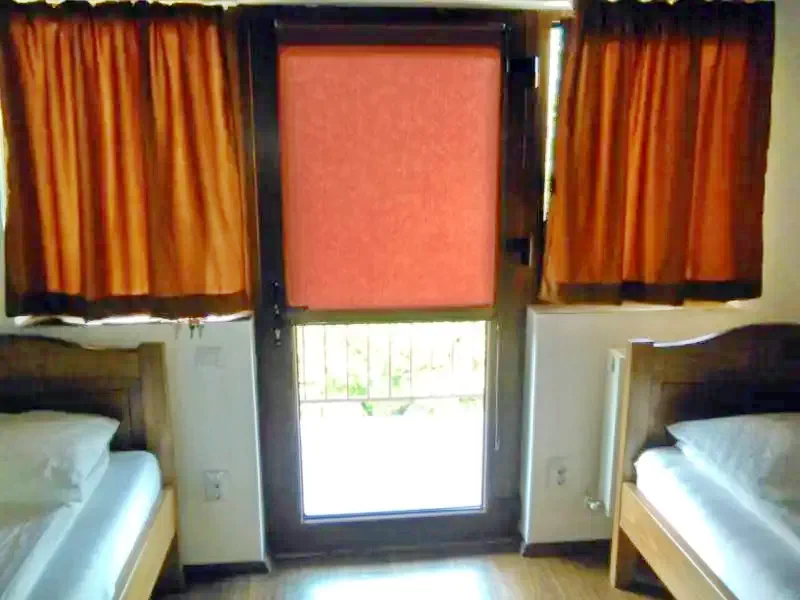 Luna de Sus Cazare | Motel (K0082-18) Imaginea poate fi supusă drepturilor de autor. Se recomandă contactarea titularului drepturilor.