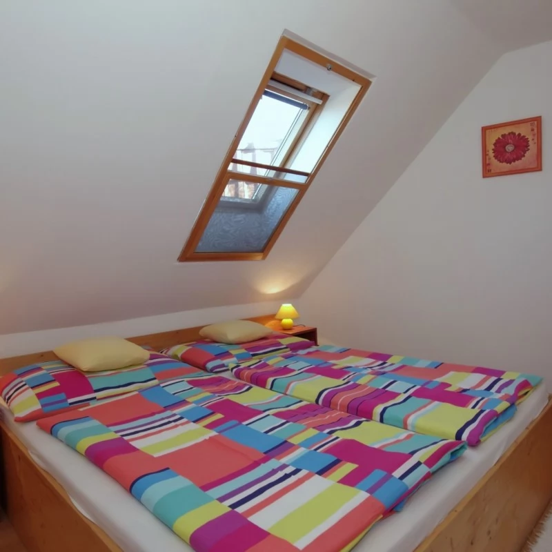 Jula Cazare | Motel (K0787-13) Imaginea poate fi supusă drepturilor de autor. Se recomandă contactarea titularului drepturilor.