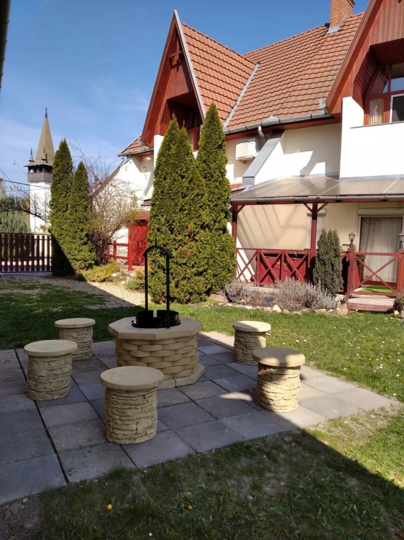 Jula Cazare | Motel (K0787-76) Imaginea poate fi supusă drepturilor de autor. Se recomandă contactarea titularului drepturilor.